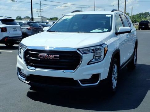 Used 2023 GMC Terrain SLE w/ Driver Convenience Package AWD/4WD image 2