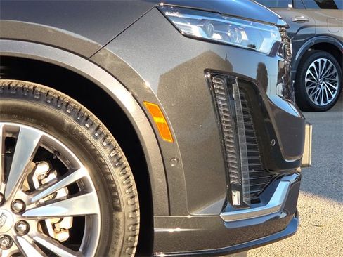 Used 2020 Cadillac XT6 Premium Luxury image 5