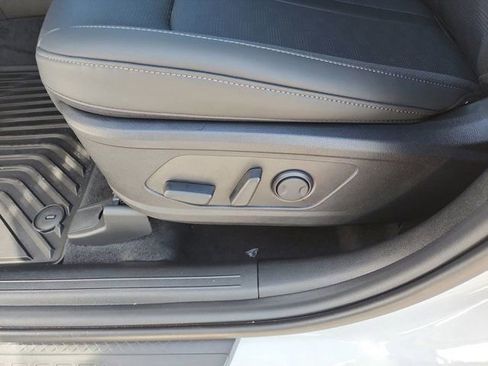 New 2026 Kia Sorento S w/ S Panoramic Sunroof Package FWD image 15
