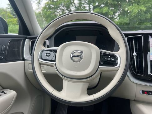 Certified 2024 Volvo XC60 T8 Ultimate w/ Climate Package AWD/4WD image 25