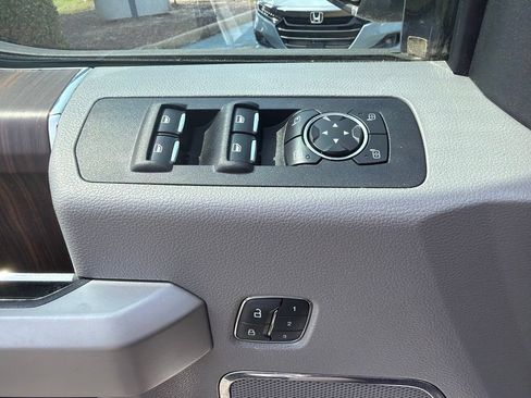 Used 2016 Ford F150 Lariat w/ Equipment Group 501A Mid AWD/4WD image 14