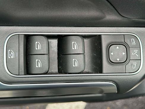 Certified 2025 Mercedes-Benz GLB 250 GLB 250 image 13