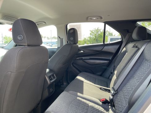 Used 2022 Chevrolet Equinox LT AWD/4WD image 10
