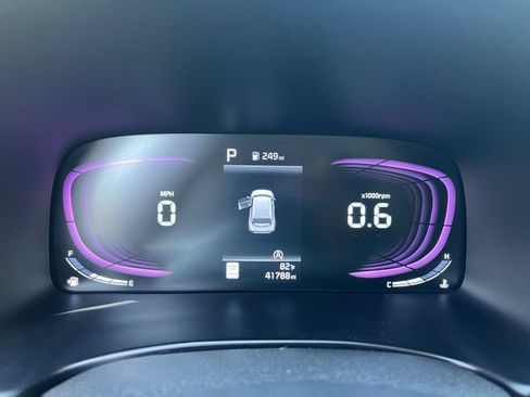 Used 2025 Kia Soul LX w/ LX Technology Package FWD image 38