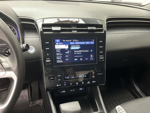Used 2024 Hyundai Santa Cruz SEL AWD/4WD image 14