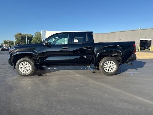 Certified 2026 Toyota Tacoma SR AWD/4WD image 4