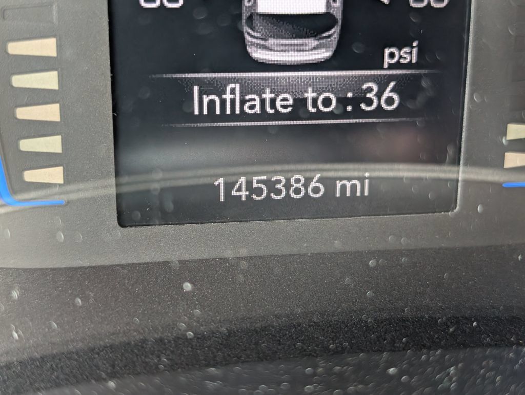 Used 2017 Chrysler Pacifica Touring FWD image 16