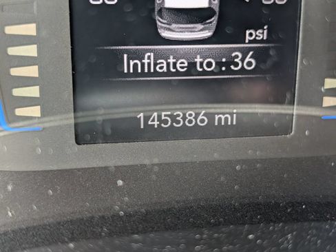 Used 2017 Chrysler Pacifica Touring FWD image 16