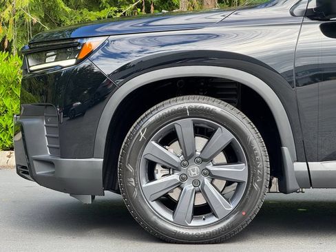 New 2026 Honda Pilot Sport image 4