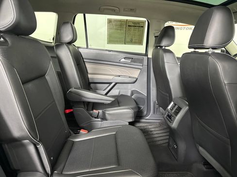 Used 2023 Volkswagen Atlas SE w/ Panoramic Sunroof Package FWD image 27