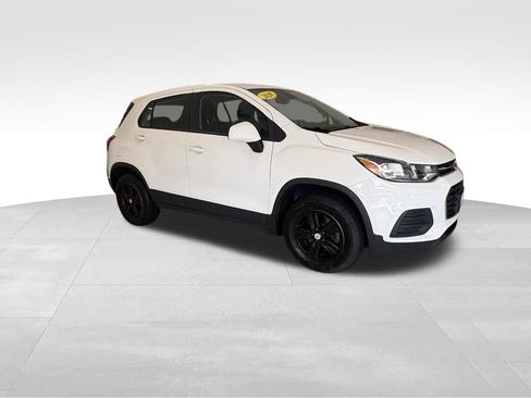Used 2020 Chevrolet Trax LS AWD/4WD image 7