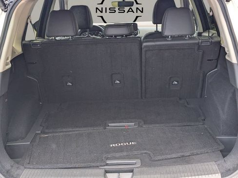 Used 2023 Nissan Rogue SL w/ SL Premium Package FWD image 12