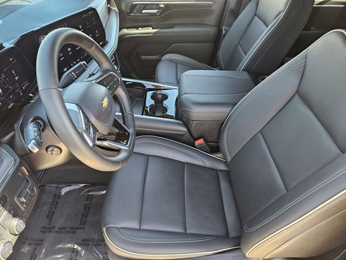 Used 2025 Chevrolet Tahoe Premier image 13