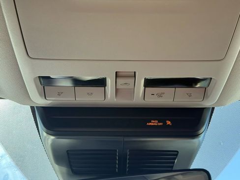 Used 2025 MAZDA CX-50 AWD 2.5 Hybrid w/ Premium Pkg image 30