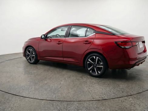 Used 2025 Nissan Sentra SV image 6