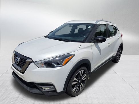 Used 2019 Nissan Kicks SR w/ SR Premium Package FWD image 21