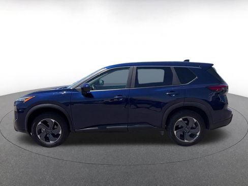 Used 2025 Nissan Rogue SV FWD image 9