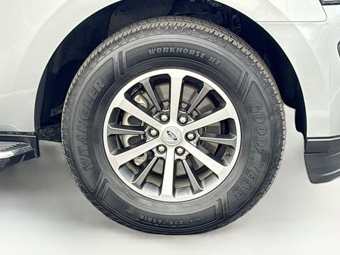 Used 2020 Ford Expedition XLT w/ Equipment Group 202A image 32