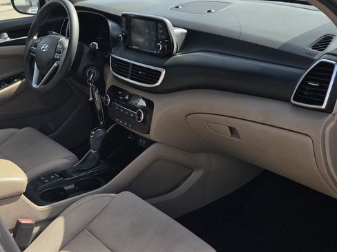 Used 2020 Hyundai Tucson SE w/ Cargo Package FWD image 9