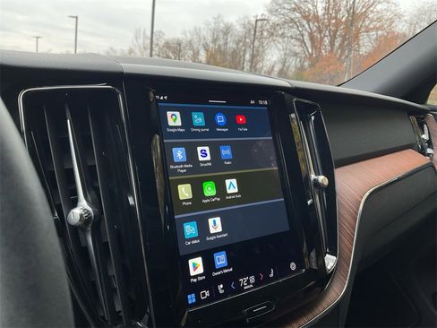 Certified 2023 Volvo XC60 B5 Plus w/ Climate Package image 21