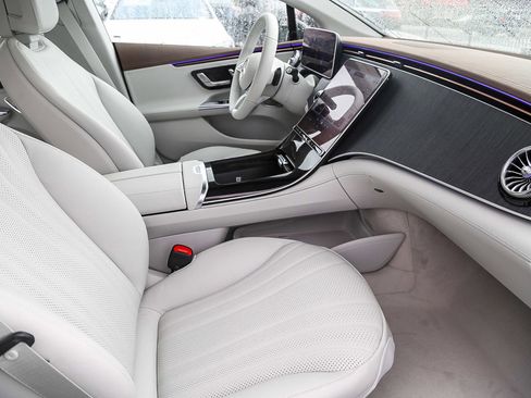 Used 2024 Mercedes-Benz EQE 350+ 4MATIC Sedan image 21