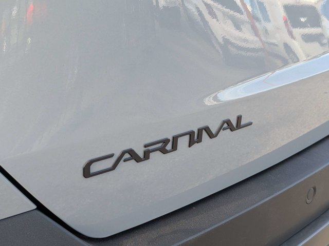 Certified 2026 Kia Carnival Hybrid FWD image 11