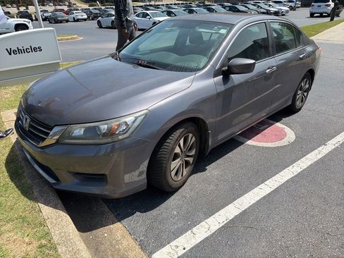 Used 2013 Honda Accord LX image 1