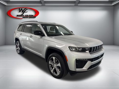 New 2026 Jeep Grand Cherokee L Limited RWD image 3