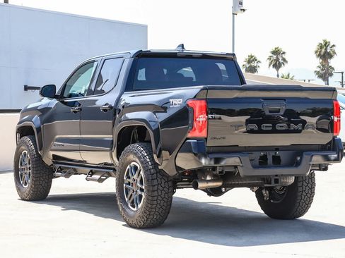 Used 2026 Toyota Tacoma TRD Sport AWD/4WD image 2