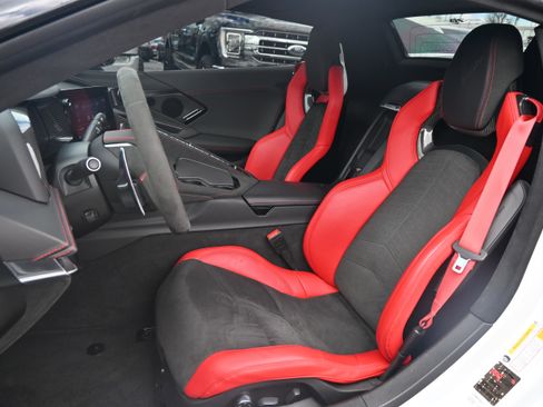 Used 2023 Chevrolet Corvette Stingray Premium Conv image 7