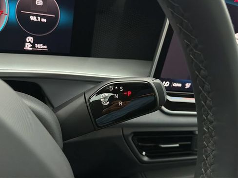 New 2026 Volkswagen Tiguan SE R-Line FWD image 15
