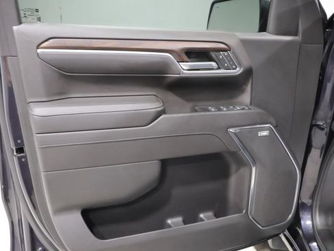 Used 2022 GMC Sierra 1500 SLT w/ SLT Convenience Package AWD/4WD image 14