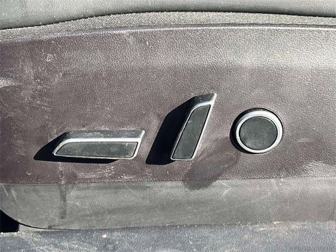 Used 2022 Tesla Model 3 Standard Range image 18