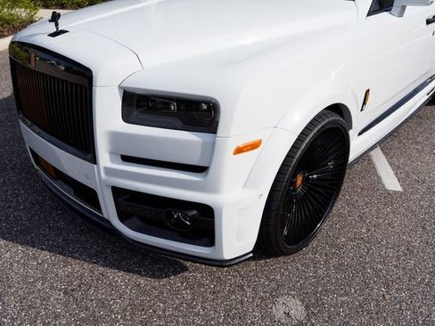Used 2023 Rolls-Royce Cullinan w/ Cullinan Package image 8