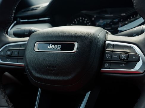 Used 2024 Jeep Compass Limited AWD/4WD image 28