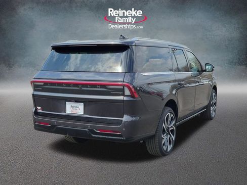 New 2026 Lincoln Navigator L Reserve AWD/4WD image 5