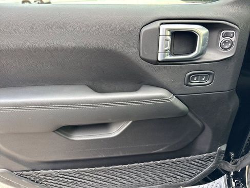 Certified 2022 Jeep Wrangler Unlimited Sahara w/ LED Lighting Group image 12