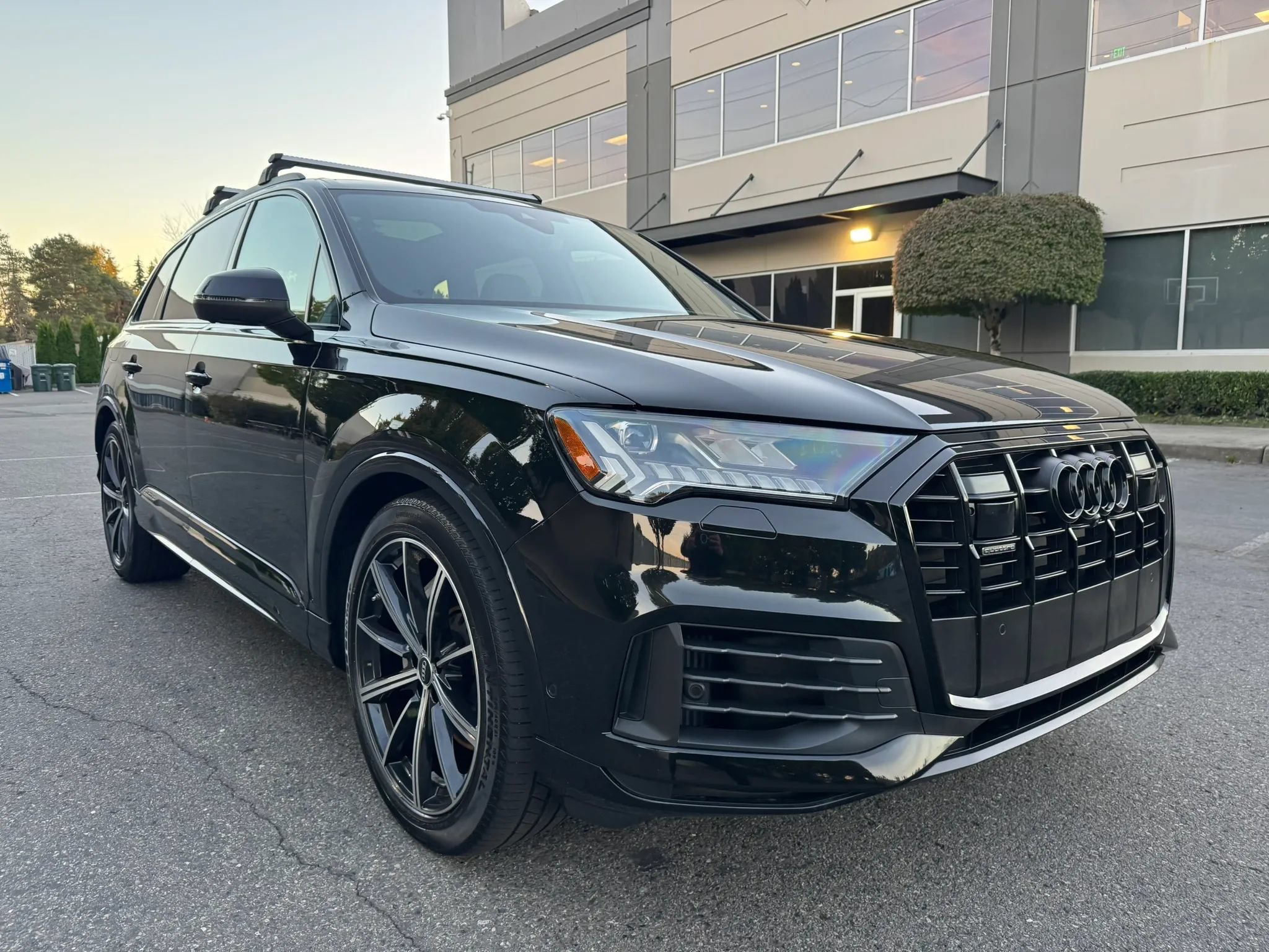 Used 2023 Audi Q7 3.0T Prestige w/ Prestige Package AWD/4WD image 2