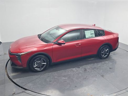 New 2025 Kia K4 LXS image 43