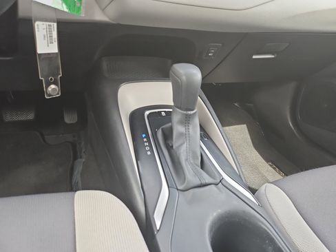 Used 2024 Toyota Corolla LE FWD image 25