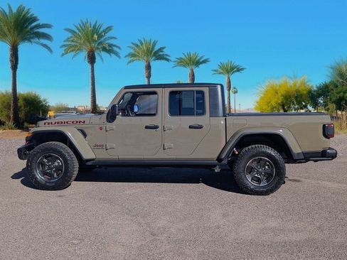 Used 2020 Jeep Gladiator Rubicon image 2