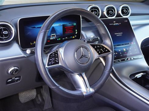 Used 2024 Mercedes-Benz GLC 300 image 13