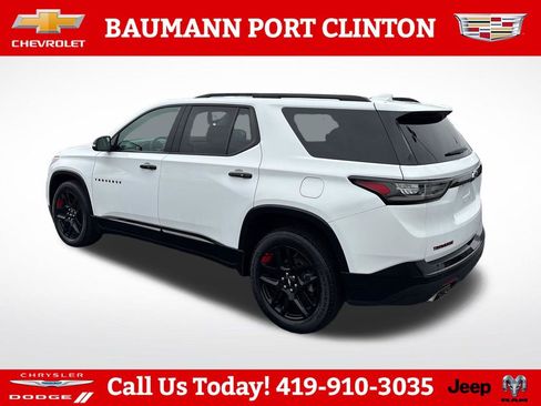 Used 2021 Chevrolet Traverse Premier w/ Redline Edition AWD/4WD image 3