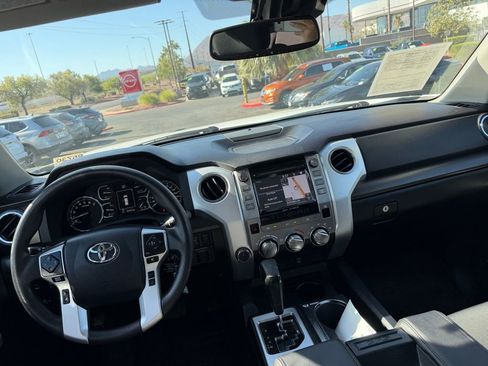Used 2019 Toyota Tundra SR5 w/ Convenience Package AWD/4WD image 10