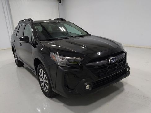 Used 2023 Subaru Outback Premium AWD/4WD image 13