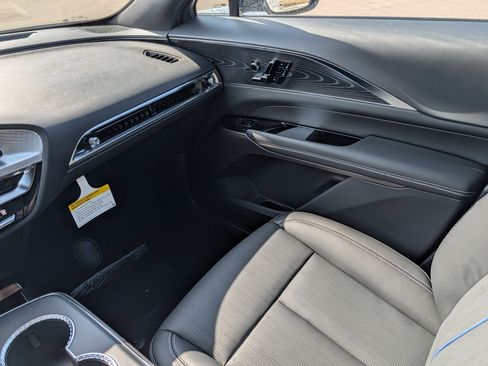 Used 2026 Cadillac Lyriq Sport w/ LPO, Floor Liner Package AWD/4WD image 8