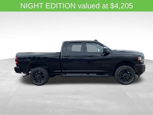 Used 2024 RAM 2500 Big Horn w/ Night Edition AWD/4WD image 3