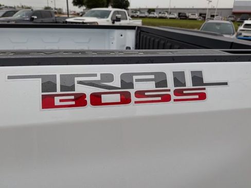 New 2026 Chevrolet Silverado 1500 LT Trail Boss w/ Convenience Package II AWD/4WD image 12