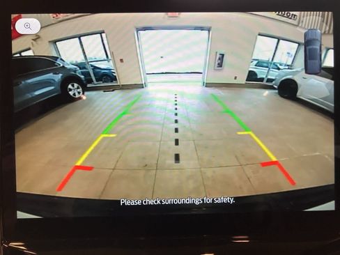 Used 2024 Ford Expedition Max XLT image 24