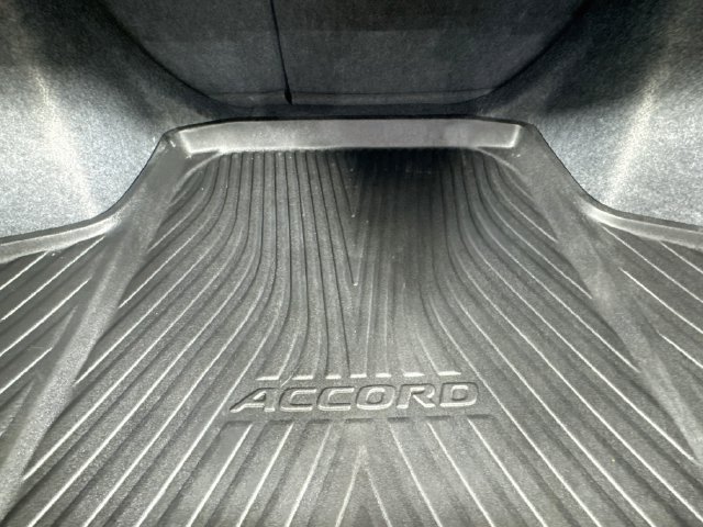 Used 2021 Honda Accord Touring image 32